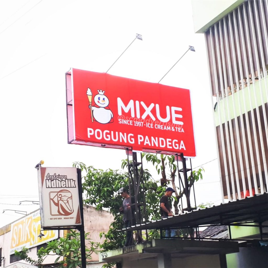 Recovery Papan Nama Mixue Jogja