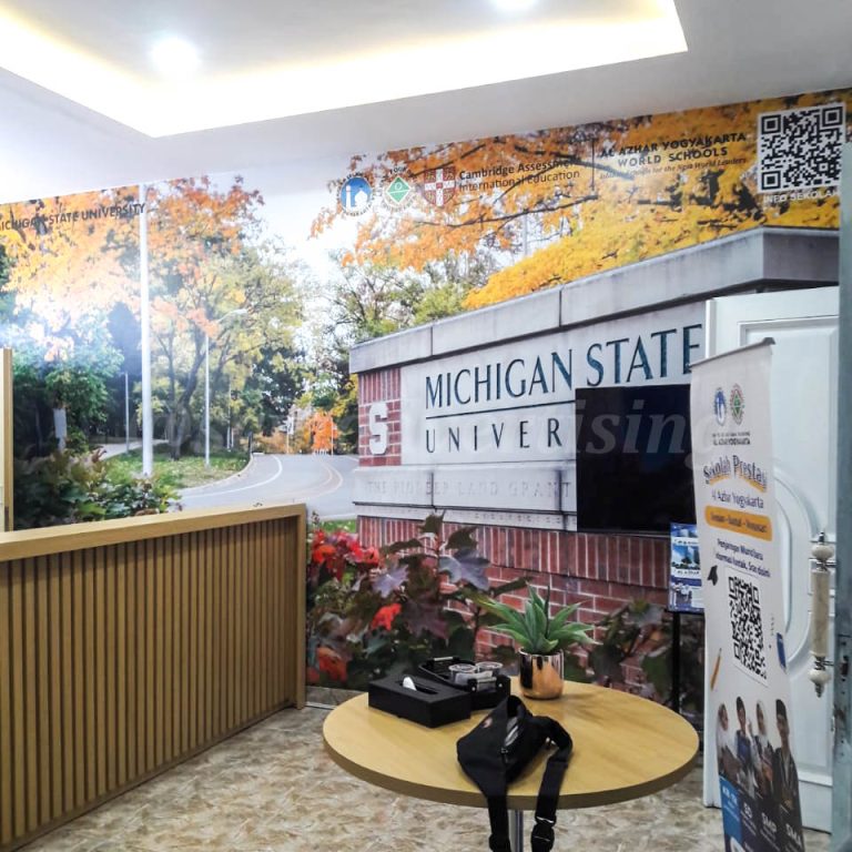 Sticker Background Dinding Al Azhar Yogyakarta World Schools
