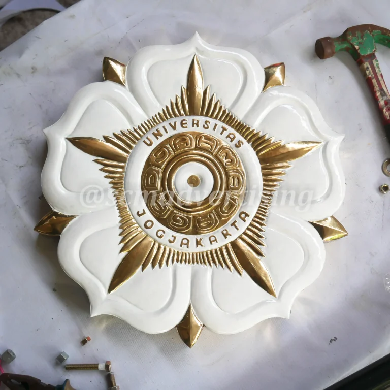 Logo Timbul Kuningan Jogja UGM