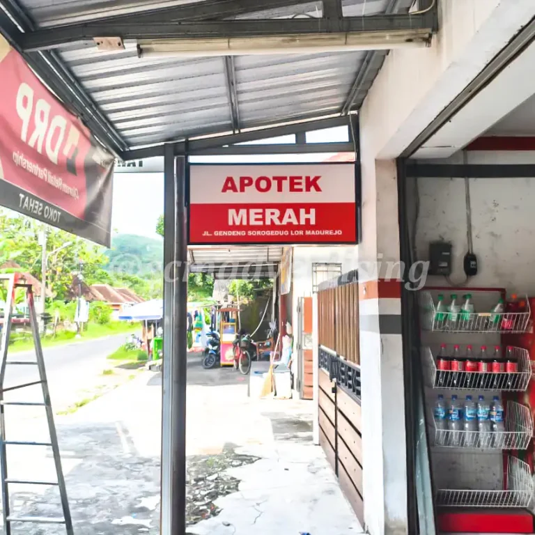Maintenance Neonbox Akrilik Custom Jogja Apotek Merah